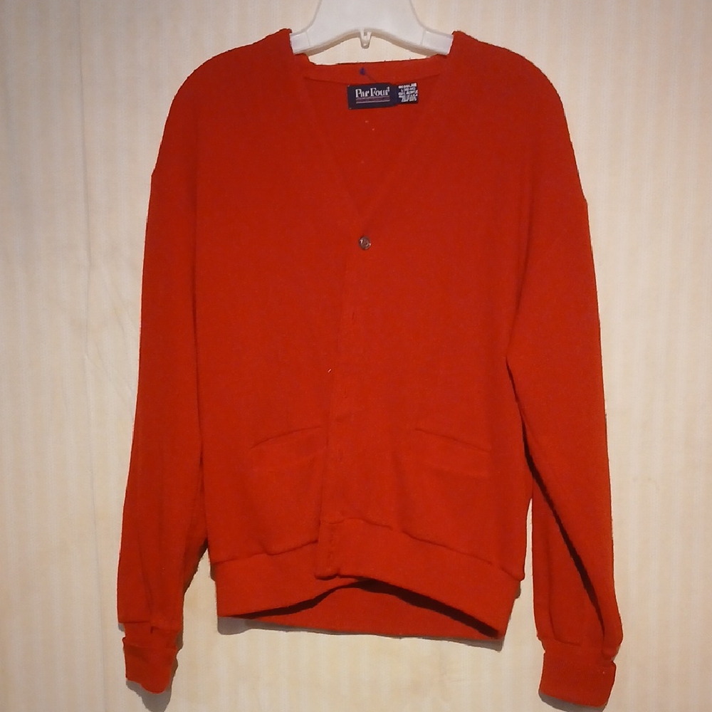 Par Four Men's Classic Red Cardigan